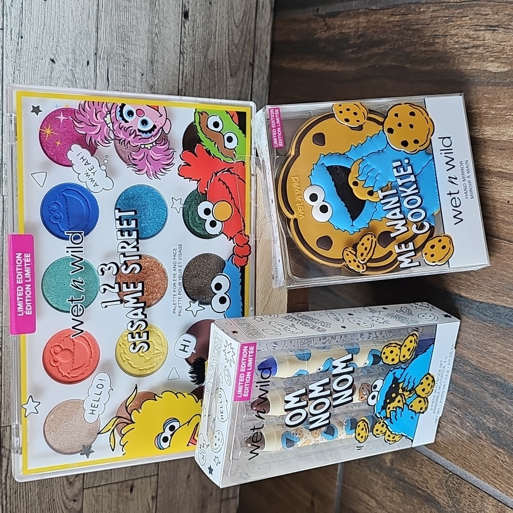 Limited Edition WetnWild Sesame Street Eye Shadow Palette & Multi Stick & Mirror